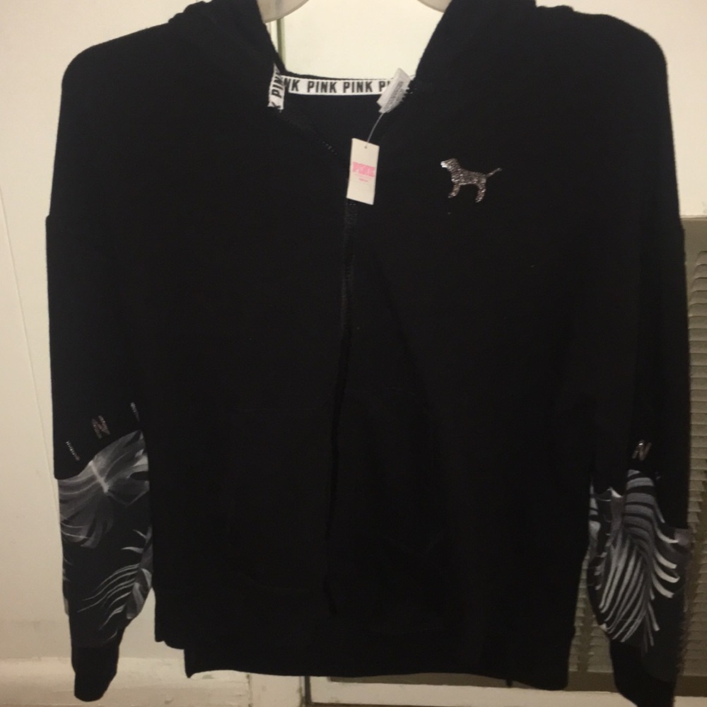 VS zip up